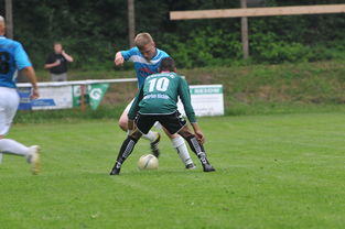 九游下载-足球教练战术布置备受关注，足球教练考虑到对手阵型