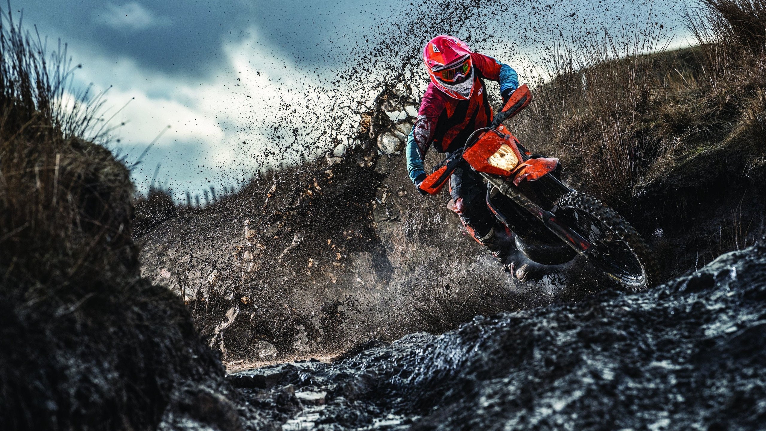 “青春追梦·体育梦想”高校青少年篮球交流赛在南京顺利举行，青少年篮球邀请赛